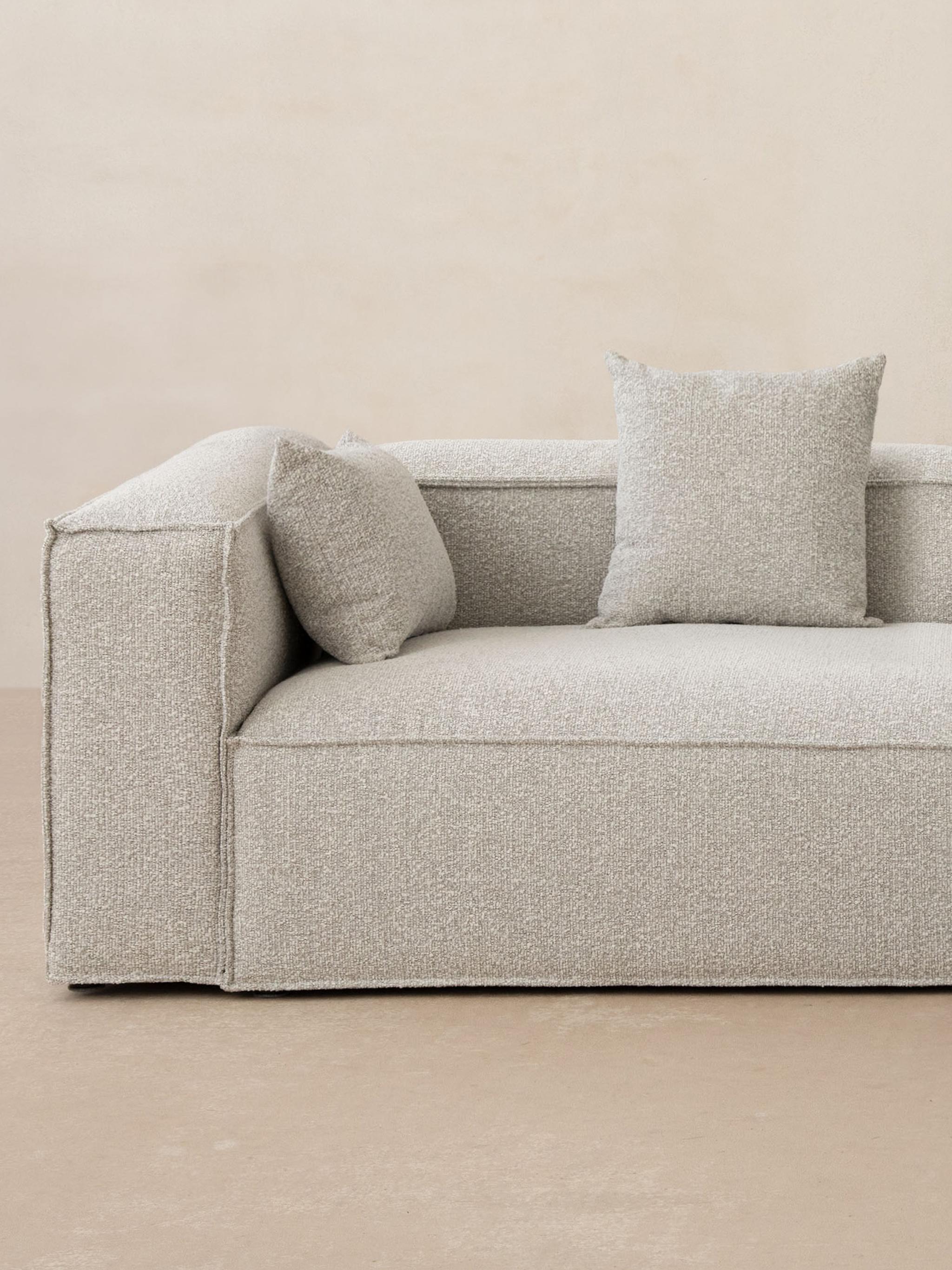 Nuria modular corner sofa in light textured fabric – Micadoni.