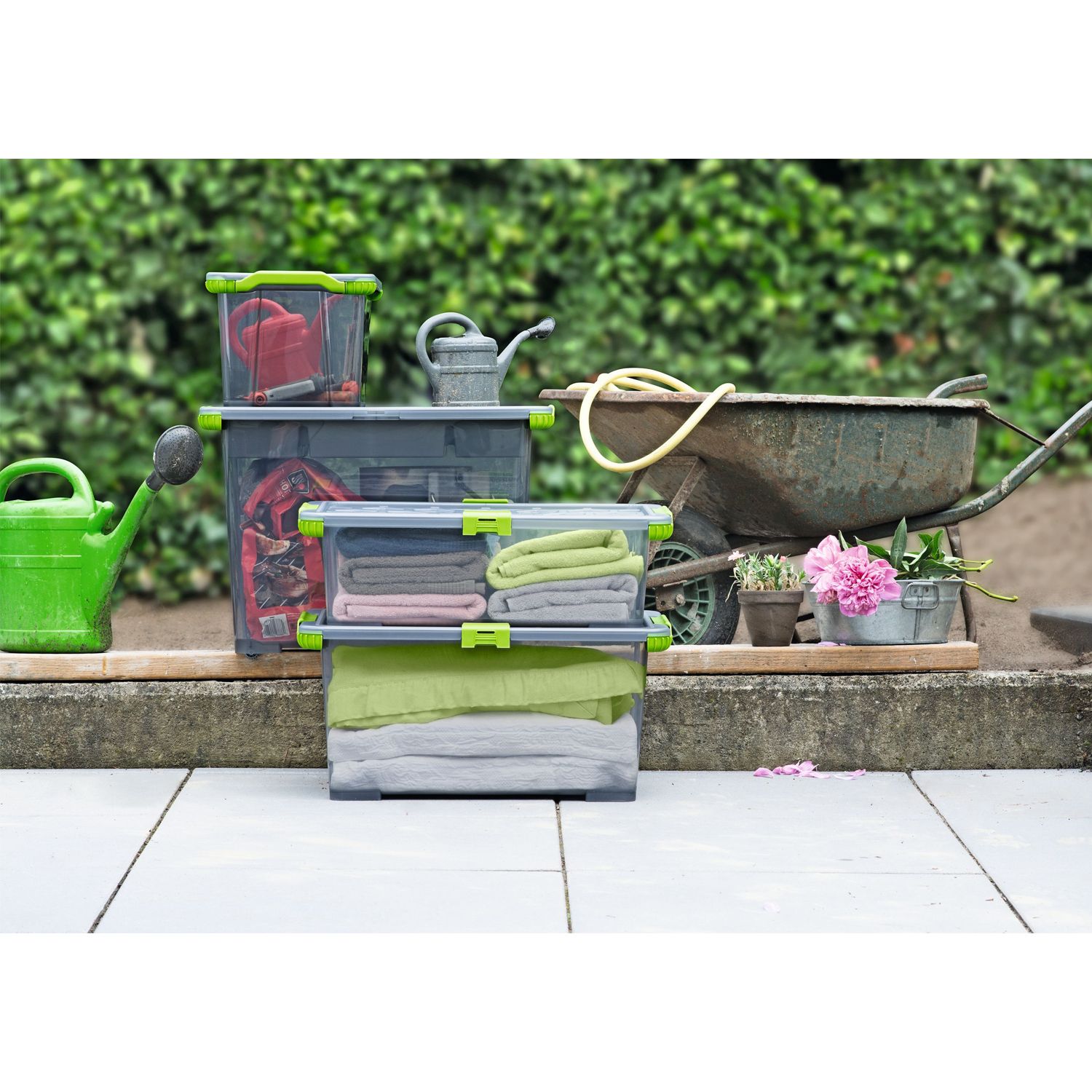 Rangements, placards et étagères de dressing pour organisation et gain de place