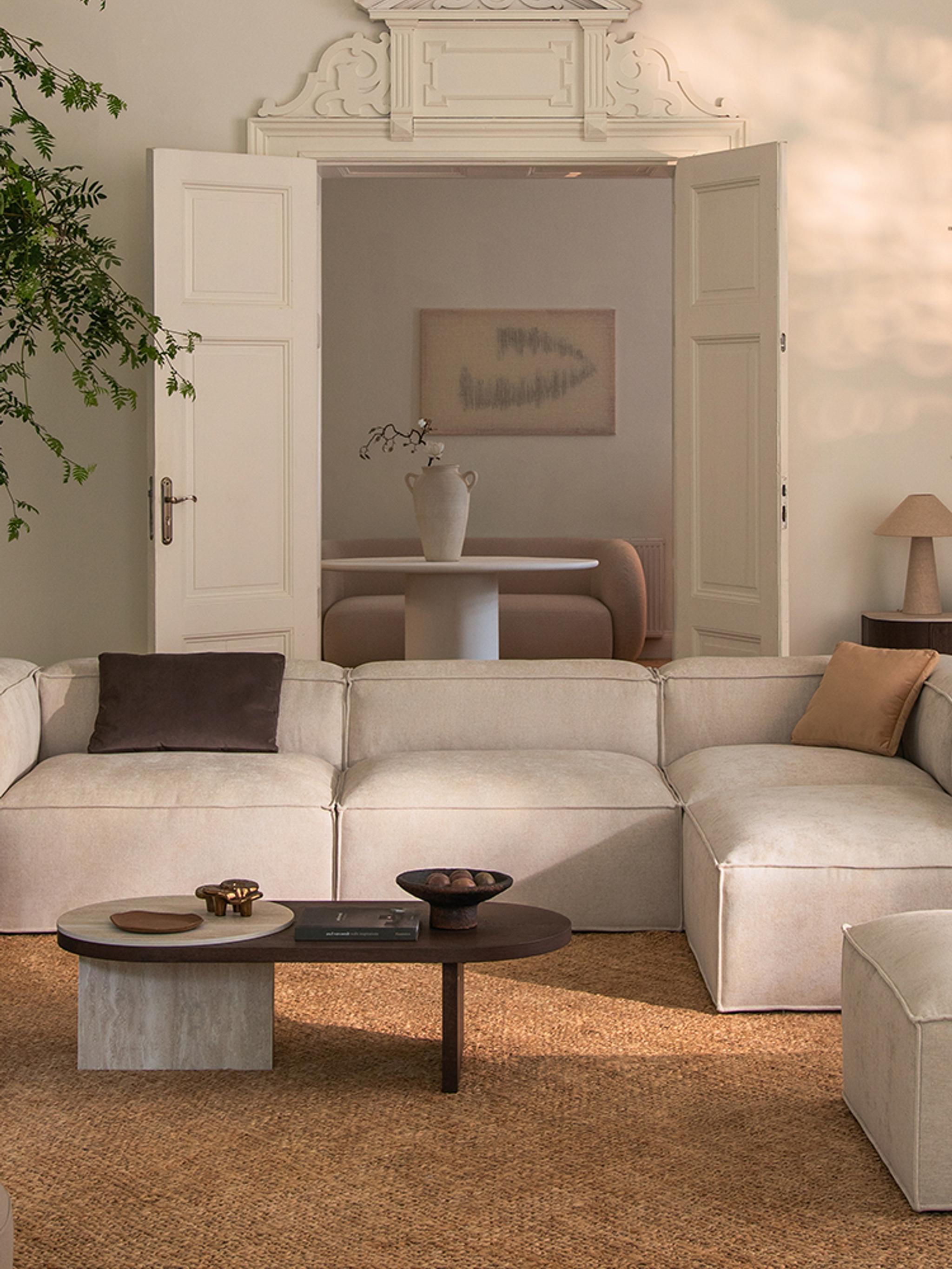 Nuria corner sofa with matching pouf in beige fabric – Micadoni